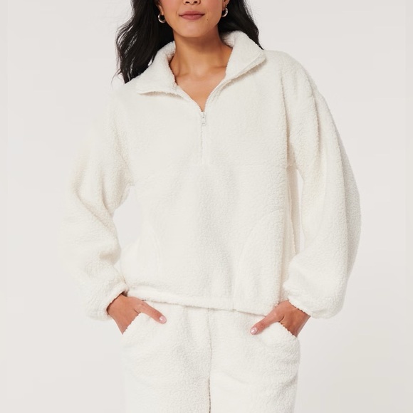 Hollister Gilly Hicks Sherpa Quarter-Zip Pullover - Picture 5 of 7